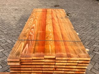 Ca. 83x Douglas Planken Fijnbezaagd, 30x150mm, Lengte 250cm